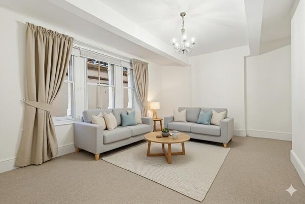 3 bedroom flat to rent - Photo 1