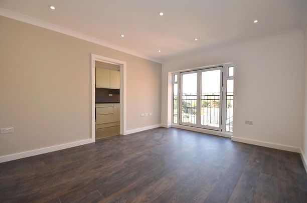 Heath Road, Hillingdon, Middlesex, UB10 - Photo 1
