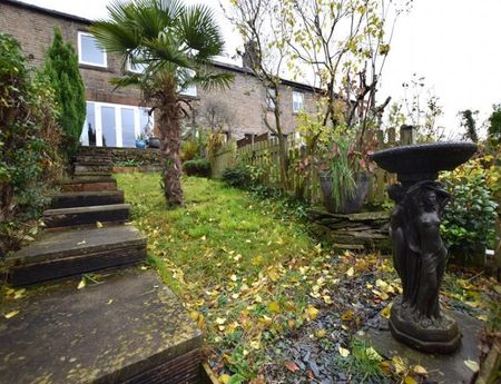 2 Bedroom Terraced To Let - Photo 4