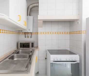 1-bedroom apartment for rent in Lisbon. - Photo 6