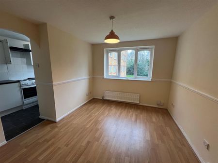 Chiswell Court, Watford - Photo 2