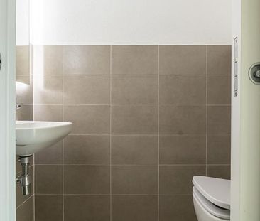 4.5-ROOM PENTHOUSE WITH LAKE VIEW IN MURALTO - Photo 6