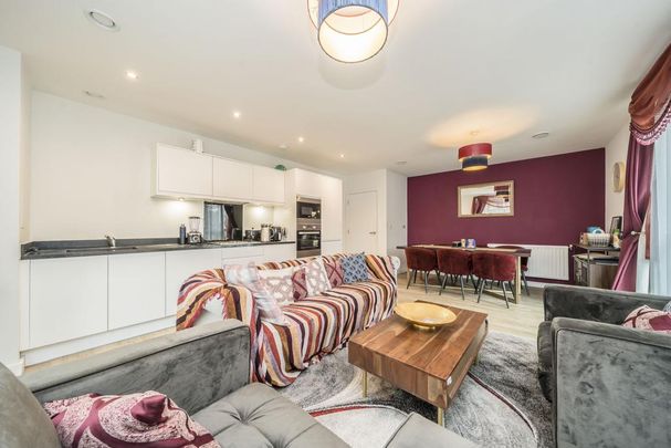 3 bedroom apartment to rent - Photo 1