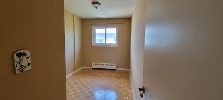 For Lease - 54 Rabbit Lane Unit# 5, Toronto, Ontario - Photo 3