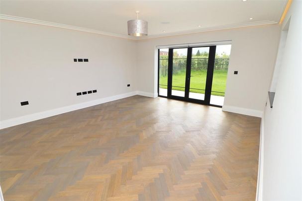 3 bedroom semi-detached house to rent - Photo 1