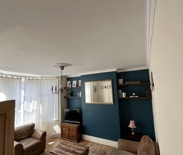 4 Bed Semi-Detached House, Rainton Road, SE7 - Photo 2