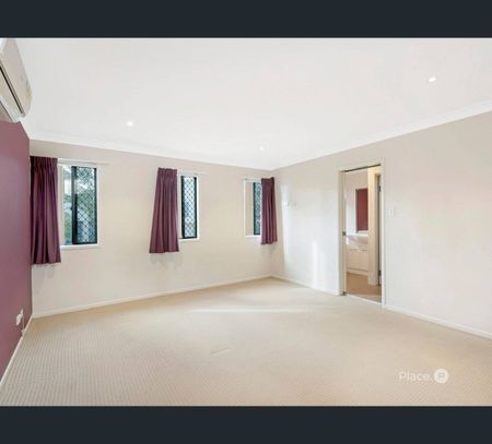 4 Simveesh Street, Calamvale, Qld 4116 - Photo 5