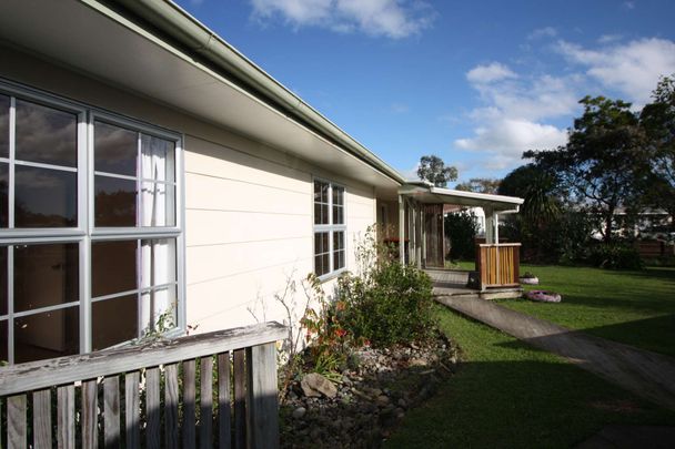 Spacious four bedroom home - Photo 1