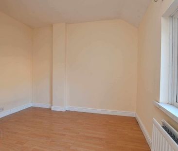43 Iveagh Crescent, Belfast, BT12 6AW - Photo 3