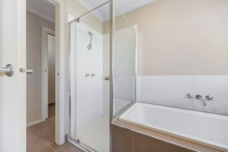 COSY TWO BEDROOM UNIT LOCATED IN SEBASTOPOL - Photo 5