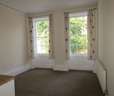 1 bed Apartment - To Let - Photo 4