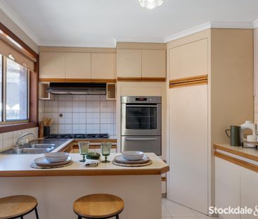 Location and Comfort! - Photo 5