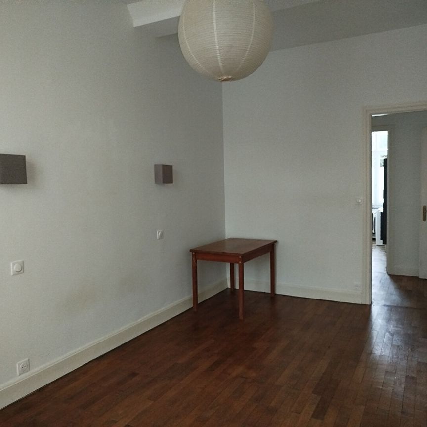 Location Appartement 2 pièces 65m² LILLE 59000 - Photo 1