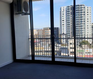 Luxury & C. B.D Located 3-Bedroom Apartment with Stunning City & Di... - Photo 5