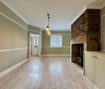 3 bedroom terraced house to rent - Photo 2