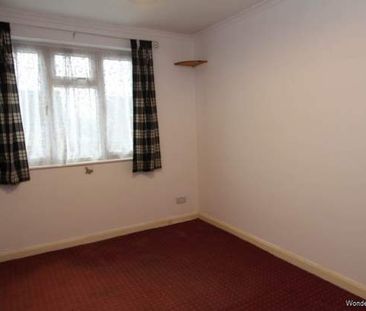 1 bedroom property to rent in Benfleet - Photo 3