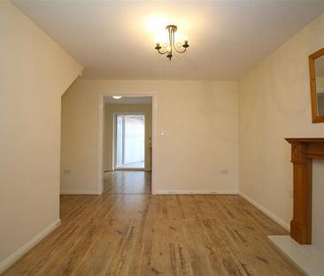 2 bedroom semi-detached house to rent - Photo 4