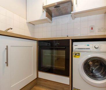 Apartment 87, Trinity Square, Townsend Street, Dublin 2, County Dublin - Photo 4