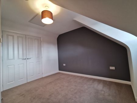 3 bedroom townhouse - Photo 2