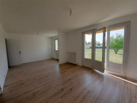 Appartement à louer à Saint Sebastien Sur Loire - CENTRE BOURG - Photo 2