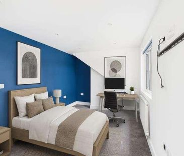 Surrey Avenue :: Marsland Green, WN7 - Photo 5