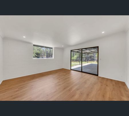 8 Waddington Parade, Plainland, Qld 4341 - Photo 2
