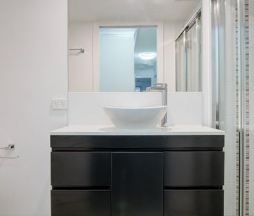 Labrador Apartment - Central Location - Photo 2