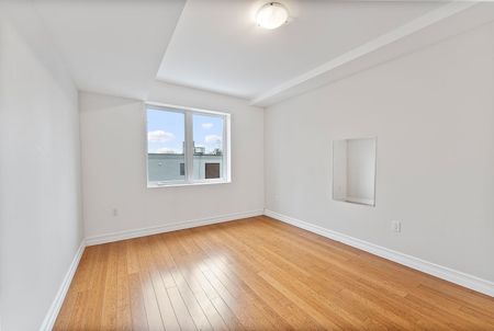 For Lease - 546 Eglinton Avenue Unit# 4, Toronto, Ontario - Photo 2
