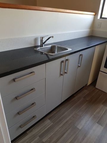 Epsom 1 bedroom unit - Photo 2