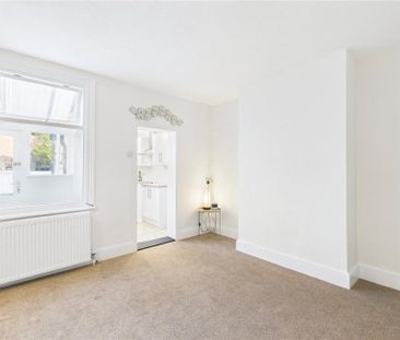 2 bedroom end of terrace house to rent - Photo 1