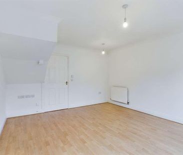 Ayrshire Close, Kennington, Ashford, TN24 - Photo 2