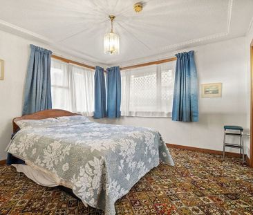 Sunny home with great views - Photo 6