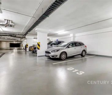 Extra velké 1+kk na pronájem s balkonem, parkováním a sklepem. Prah... - Photo 2