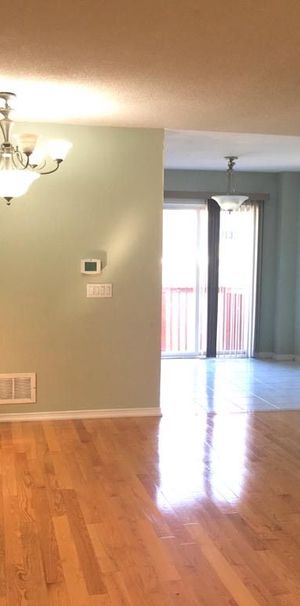 For Lease - 581 Garden Walk Unit# Upper, Mississauga, Ontario - Photo 1