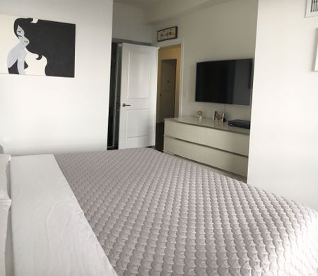 For Lease - 386 Yonge Street Unit# 5307, Toronto, Ontario - Photo 4