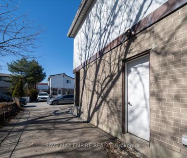 For Lease - 18 Hasting Square, Brampton, Ontario - Photo 4