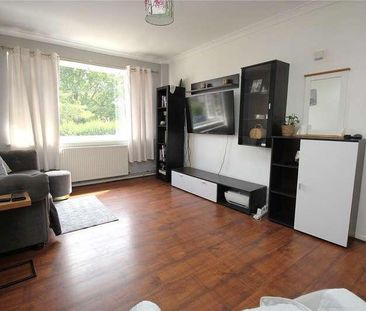 Washford Close, Bordon, Hampshire, GU35 - Photo 2