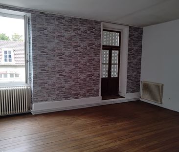 Vaste appartement 100 m² centre ville AUTUN - Photo 2