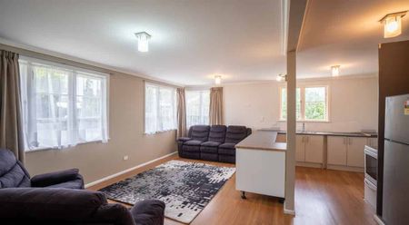 Move into Maxwells! - Photo 3