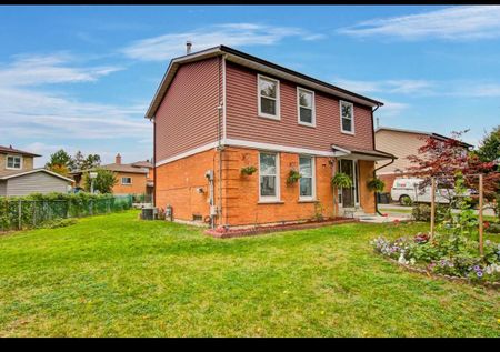 For Lease - 4 Stanbridge Court Unit# Main, Toronto, Ontario - Photo 3