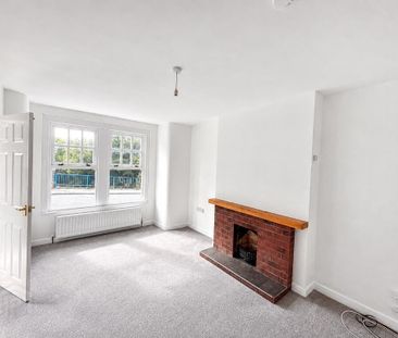 85 High Street, Comber, BT23 5HJ - Photo 2