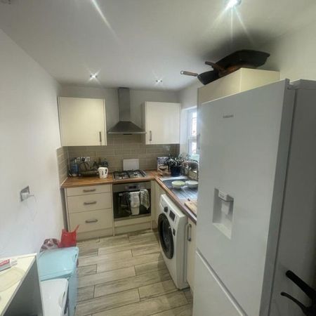 97 Leopold Street - Ultra Modern 4 Bed Loughborough - Photo 3