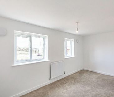3 bedroom semi-detached house to rent - Photo 5