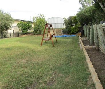 Elavated Home in West Gladstone - Photo 2