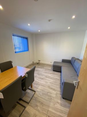 5 bedroom house to rent - Photo 1