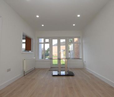 3 bedroom semi-detached house to rent - Photo 4