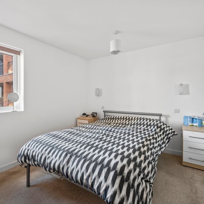 Coombe Lane, SW20, London - Photo 1