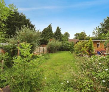 2 bedroom end of terrace house to rent - Photo 3