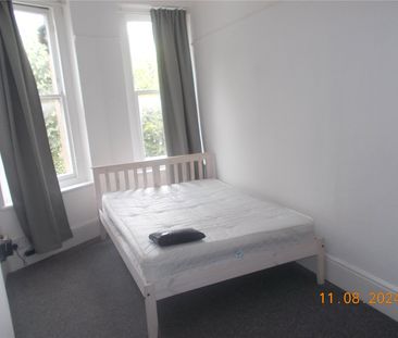 Student Properties to Let - Photo 1