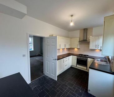 3 bedroom terraced house to rent - Photo 4